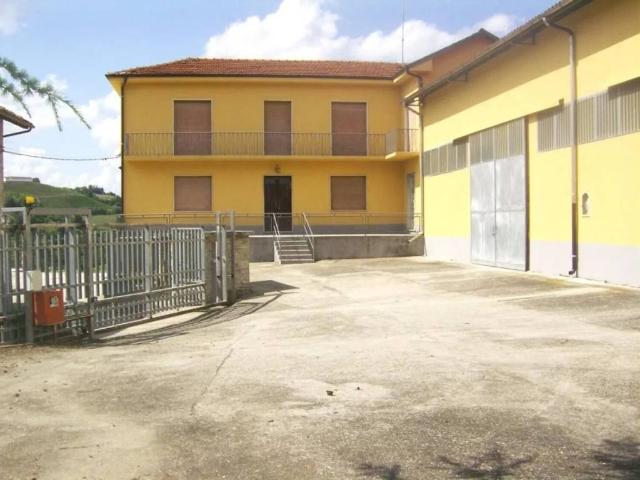 Villa Indipendente in vendita a Piemonte, Asti