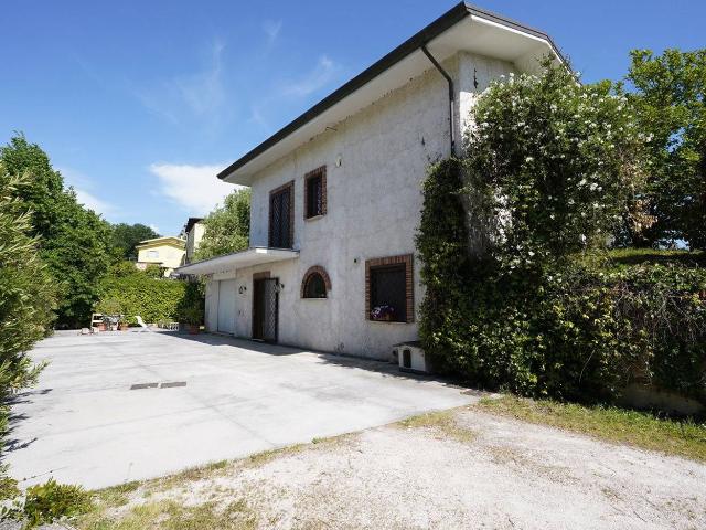 Villa Indipendente in vendita a Cervaro, Lazio