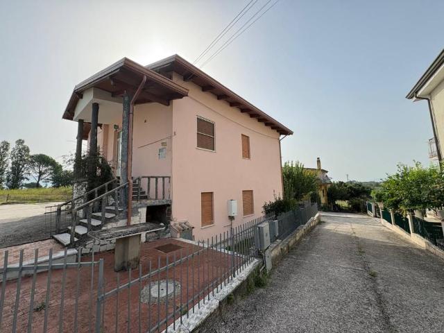 Villa Indipendente in vendita a Colosseo, Cassino