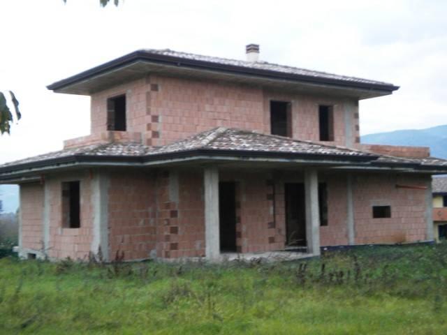 Villa Indipendente in vendita a Cassino, Lazio