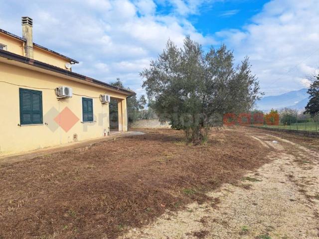 Villa Indipendente in vendita a Cassino, Lazio