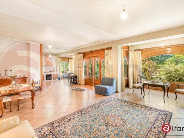 Villa Indipendente in vendita a Sant'apollinare, Lazio