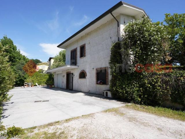 Villa Indipendente in vendita a Mastronardi, Cassino