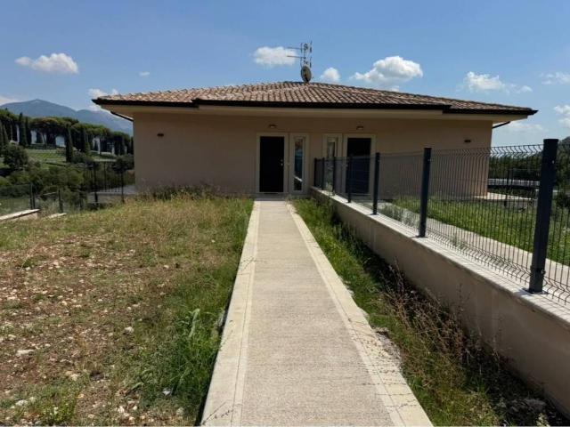 Villa Indipendente in vendita a Caira, Cassino