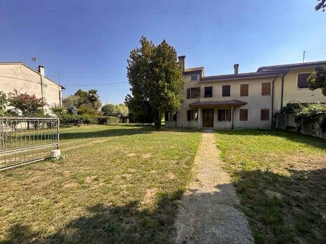 Villa Indipendente in vendita a Casola, Veneto
