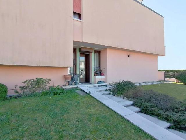 Villa Indipendente in vendita a Borgo Isola, Casola