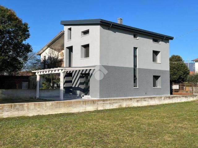 Villa Indipendente in vendita a Casola, Veneto
