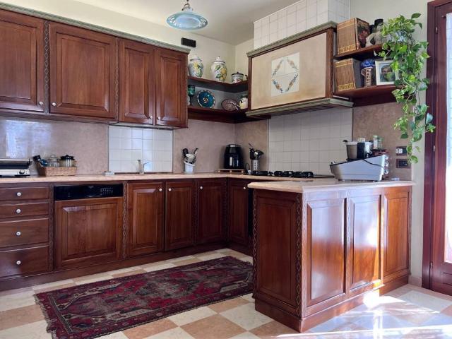 Villa Indipendente in vendita a Casola, Veneto