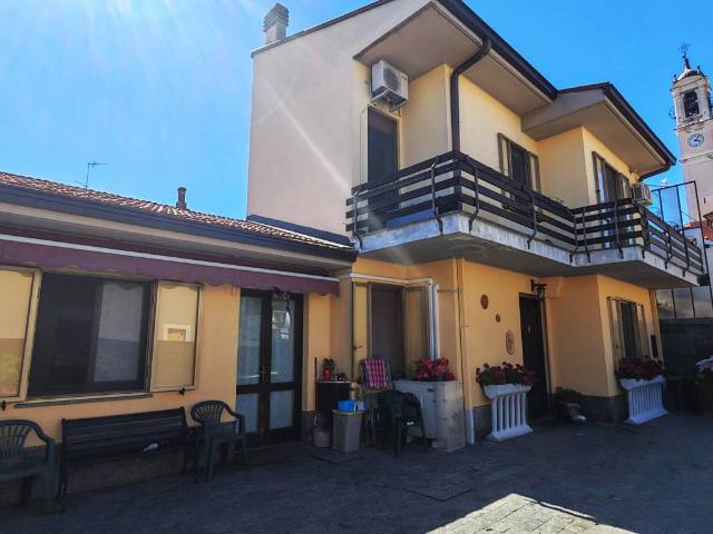 Villa Indipendente in vendita a Cassolnovo, Lombardia