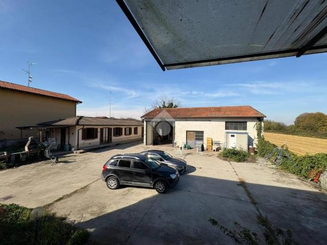 Villa Indipendente in vendita a Cassolnovo, Pavia
