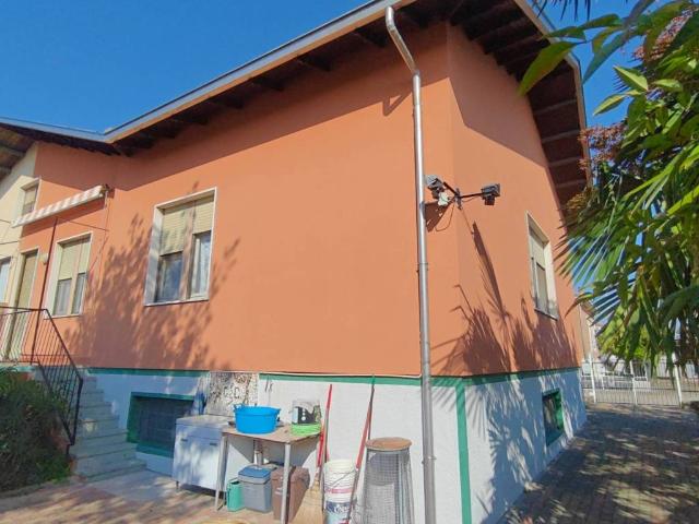 Villa Indipendente in vendita a Cassolnovo, Lombardia