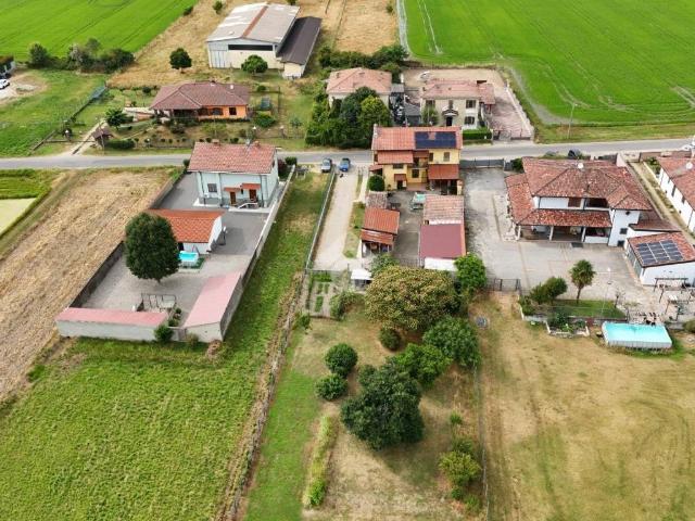 Villa Indipendente in vendita a Molino San Giacomo, Cassolnovo