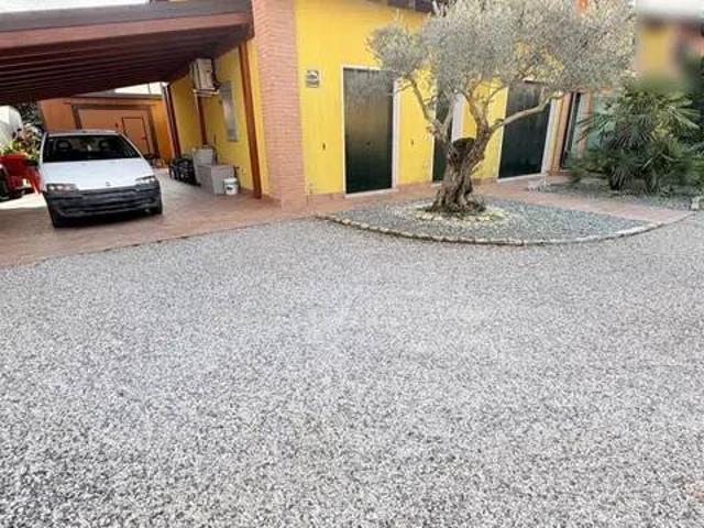 Villa Indipendente in vendita a Castagnaro, Veneto