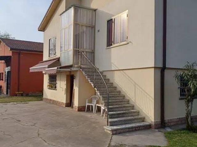 Villa Indipendente in vendita a Castagnaro, Veneto