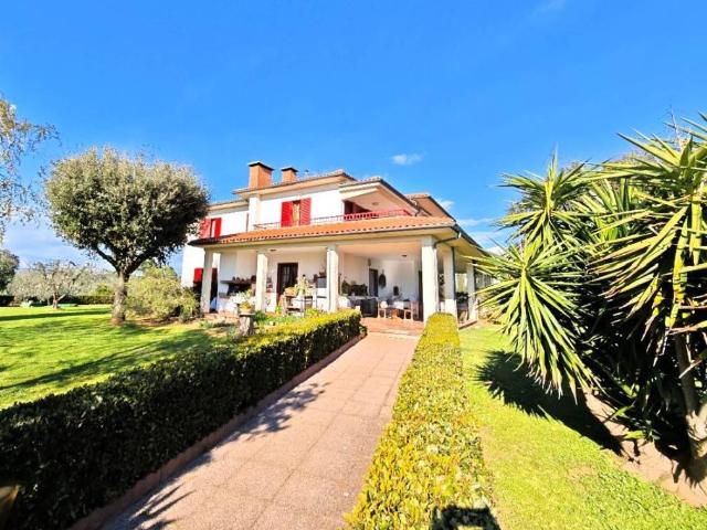 Villa Indipendente in vendita a Bolgheri, Toscana