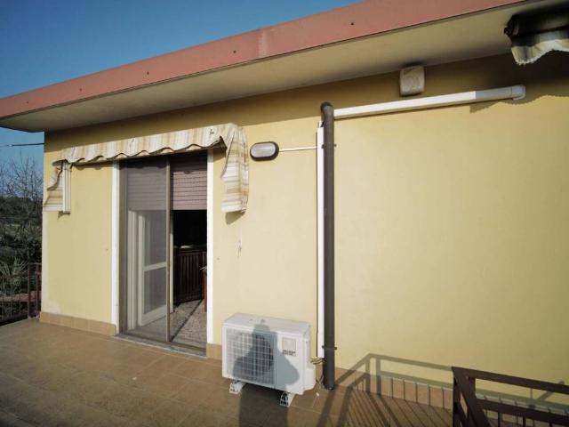 Villa Indipendente in vendita a Castano Primo, Lombardia