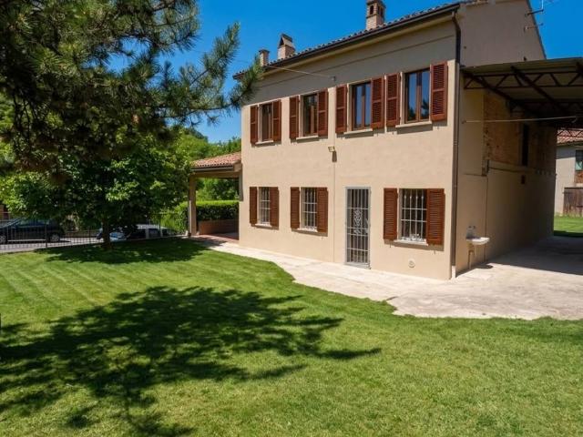 Villa Indipendente in vendita a Casteggio, Lombardia
