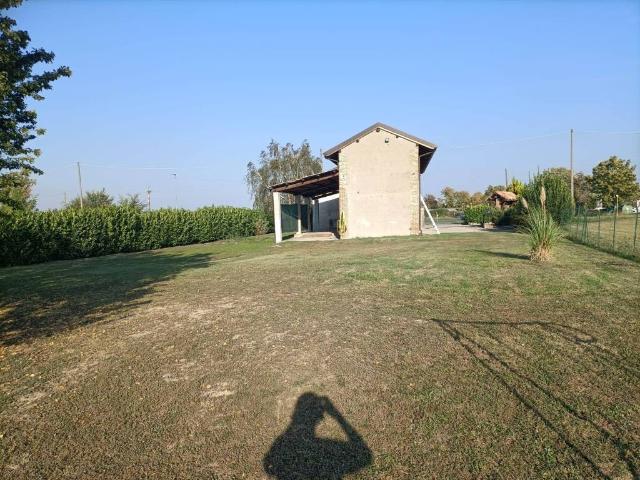 Villa Indipendente in vendita a Casteggio, Lombardia
