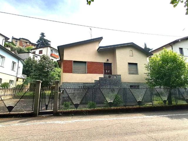 Villa Indipendente in vendita a La Chiusa, Casteggio