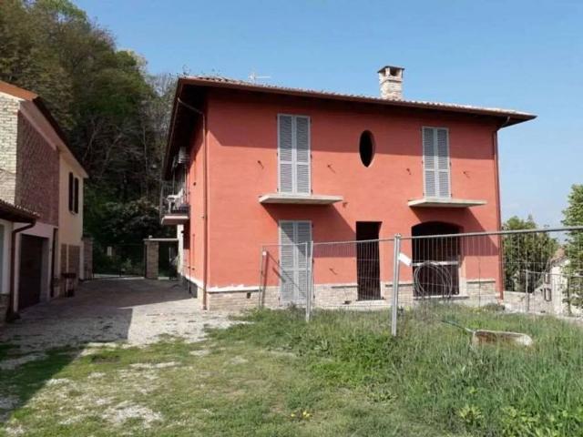 Villa Indipendente in vendita a Casteggio, Lombardia