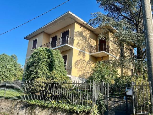 Villa Indipendente in vendita a Casteggio, Lombardia