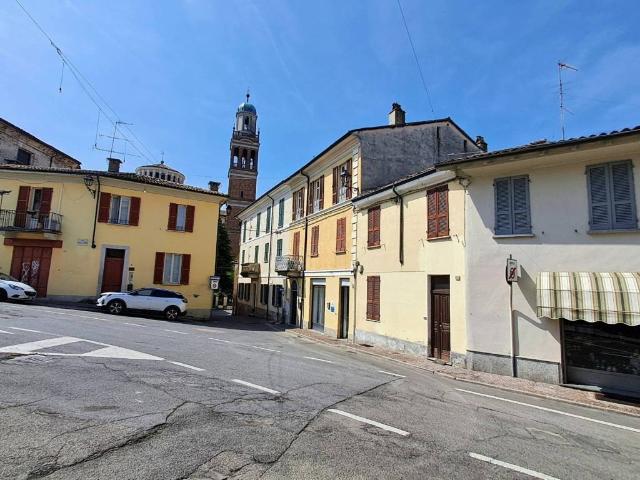 Villa Indipendente in vendita a Casteggio, Lombardia