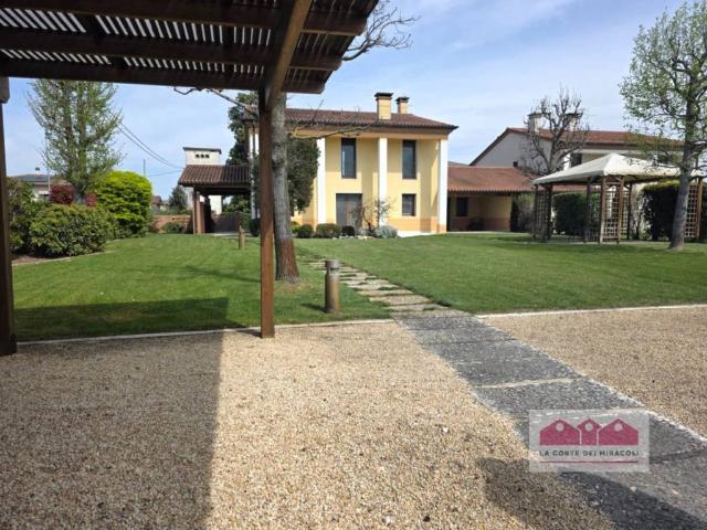 Villa Indipendente in vendita a Castegnero, Veneto