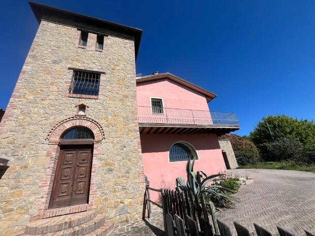 Villa Indipendente in vendita a Unione dell'Appennino Bolognese, Castel D'aiano