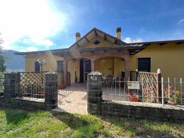 Villa Indipendente in vendita a Unione dell'Appennino Bolognese, Castel D'aiano