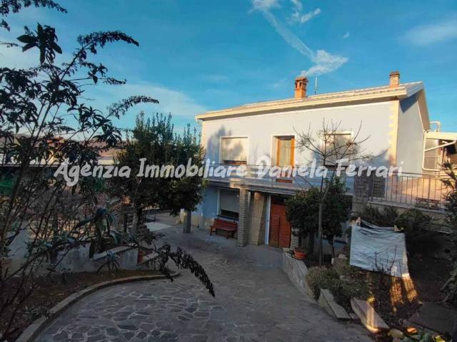 Villa Indipendente in vendita a Unione dell'Appennino Bolognese, Castel D'aiano
