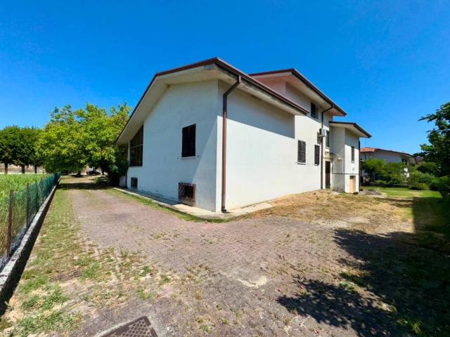 Villa Indipendente in vendita a Castel D'ario, Lombardia