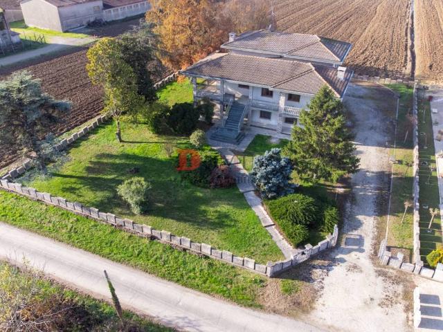 Villa Indipendente in vendita a Sorgà, Veneto