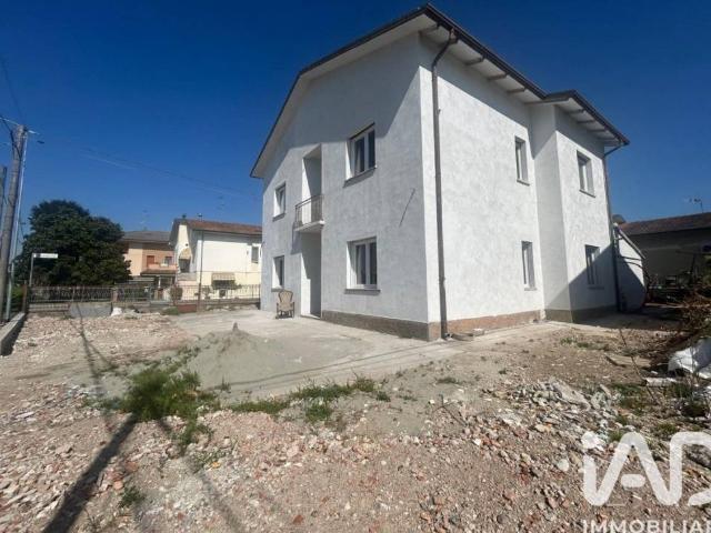 Villa Indipendente in vendita a Castel D'ario, Lombardia