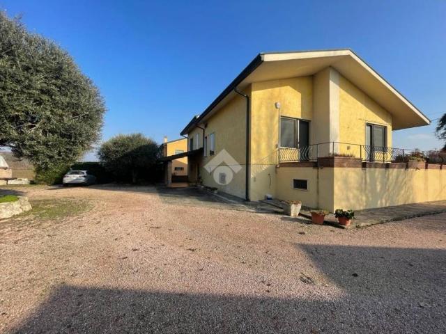 Villa Indipendente in vendita a Castel D'ario, Lombardia