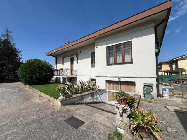 Villa Indipendente in vendita a Castel D'ario, Lombardia