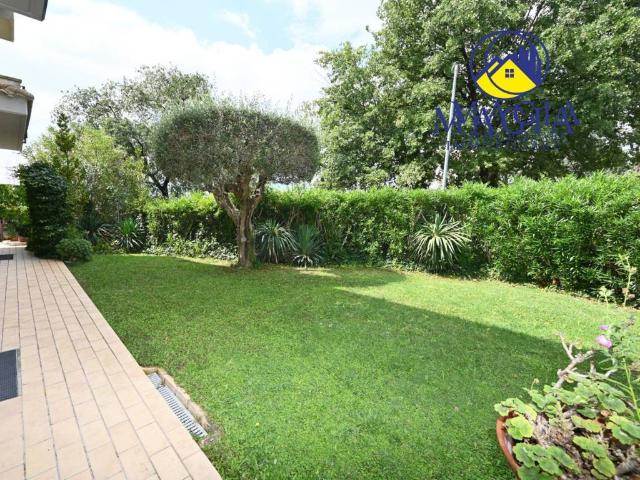 Villa Indipendente in vendita a Sambuco, Marche