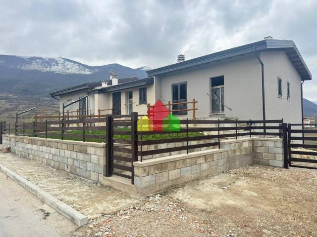Villa Indipendente in vendita a Castel Di Sangro, Abruzzo