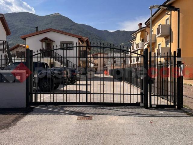 Villa Indipendente in vendita a Castel Di Sangro, Abruzzo