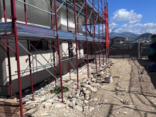 Villa Indipendente in vendita a Castel Di Sangro, Abruzzo