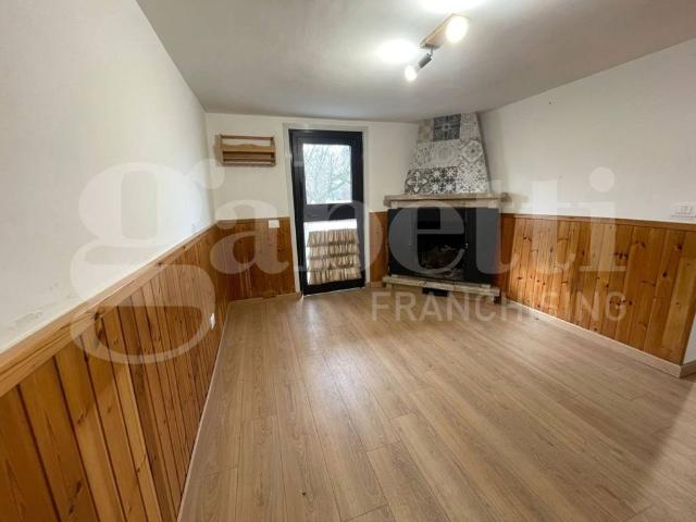 Villa Indipendente in vendita a Castel Di Sangro, Abruzzo