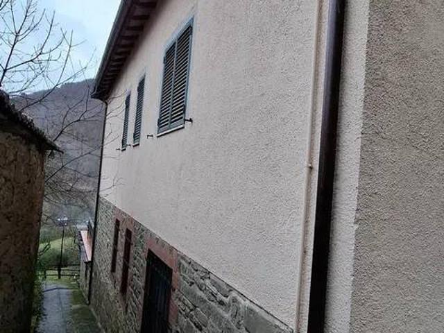 Villa Indipendente in vendita a Castel Focognano, Toscana