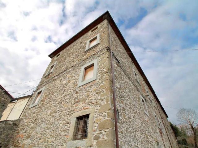 Villa Indipendente in vendita a Castel Focognano, Toscana