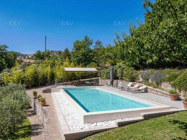 Villa Indipendente in vendita a Castel Focognano, Toscana