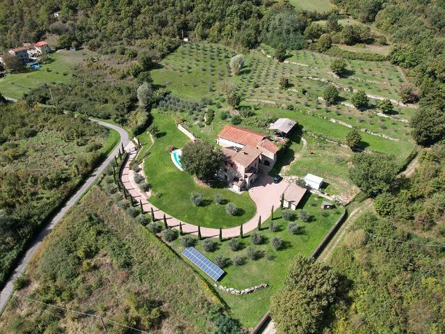 Villa Indipendente in vendita a Castel Focognano, Toscana