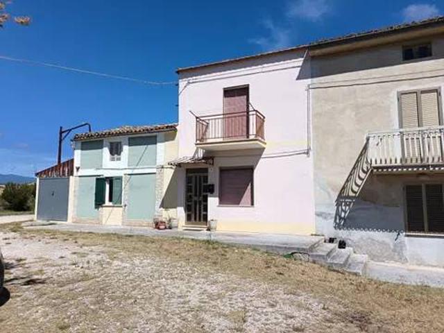 Villa Indipendente in vendita a Sant'eusanio Del Sangro, Abruzzo