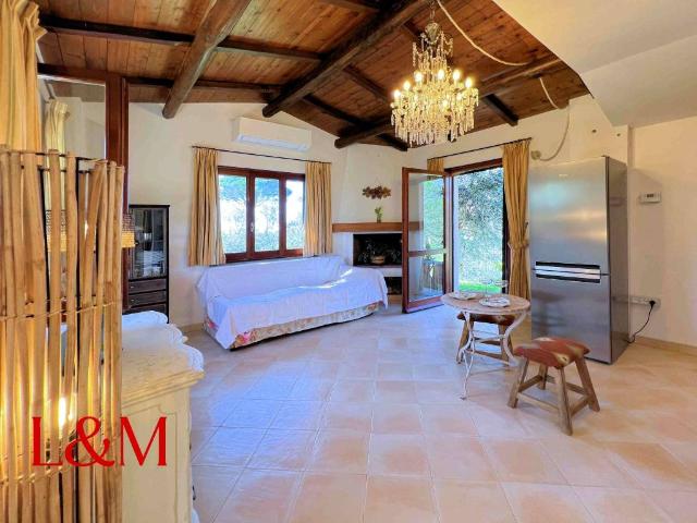 Villa Indipendente in vendita a Castel Gandolfo, Roma Capitale