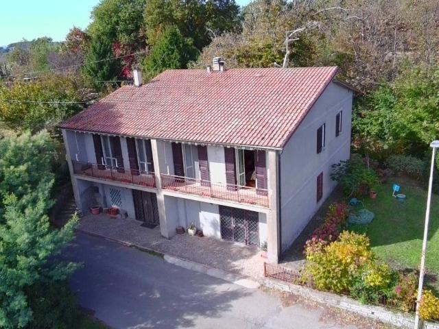Villa Indipendente in vendita a Castel Giorgio, Umbria