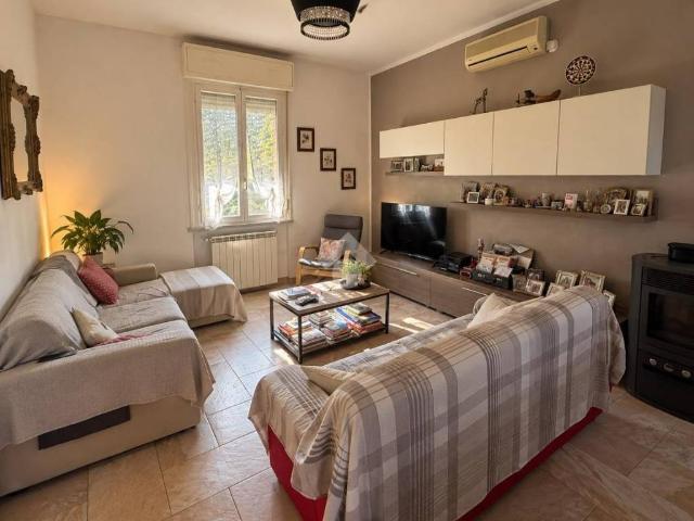 Villa Indipendente in vendita a Castel Goffredo, Mantova