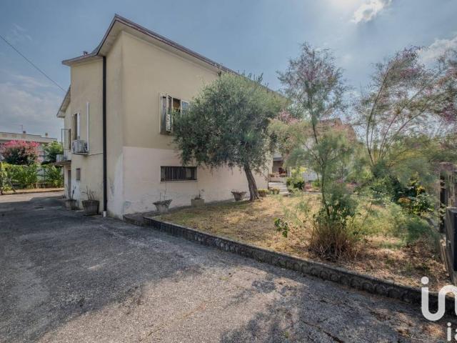 Villa Indipendente in vendita a Castel Goffredo, Lombardia
