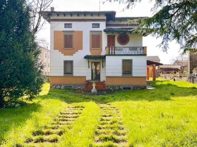 Villa Indipendente in vendita a Castel Goffredo, Lombardia